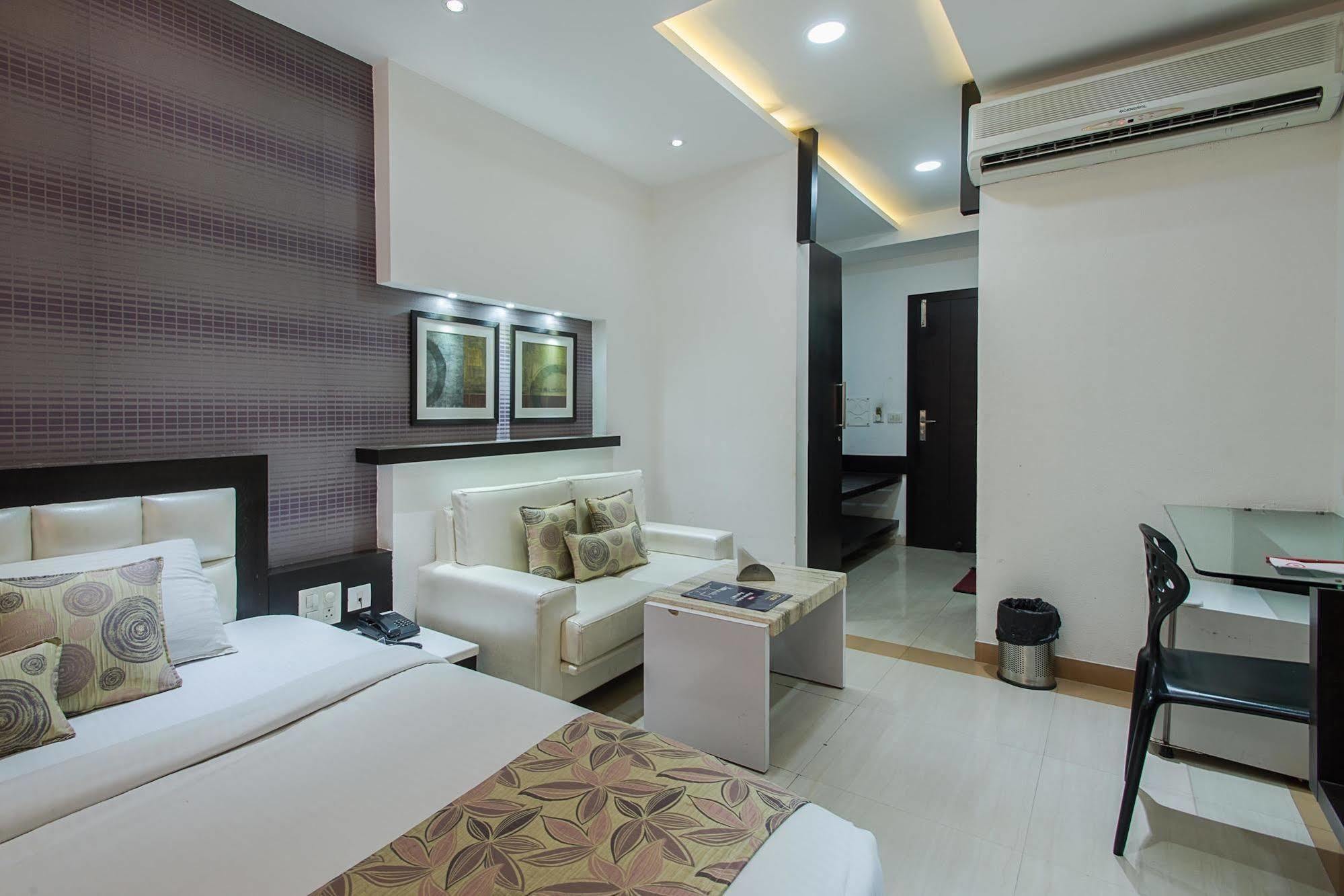 Hotel Rockland Jaipur Bagian luar foto