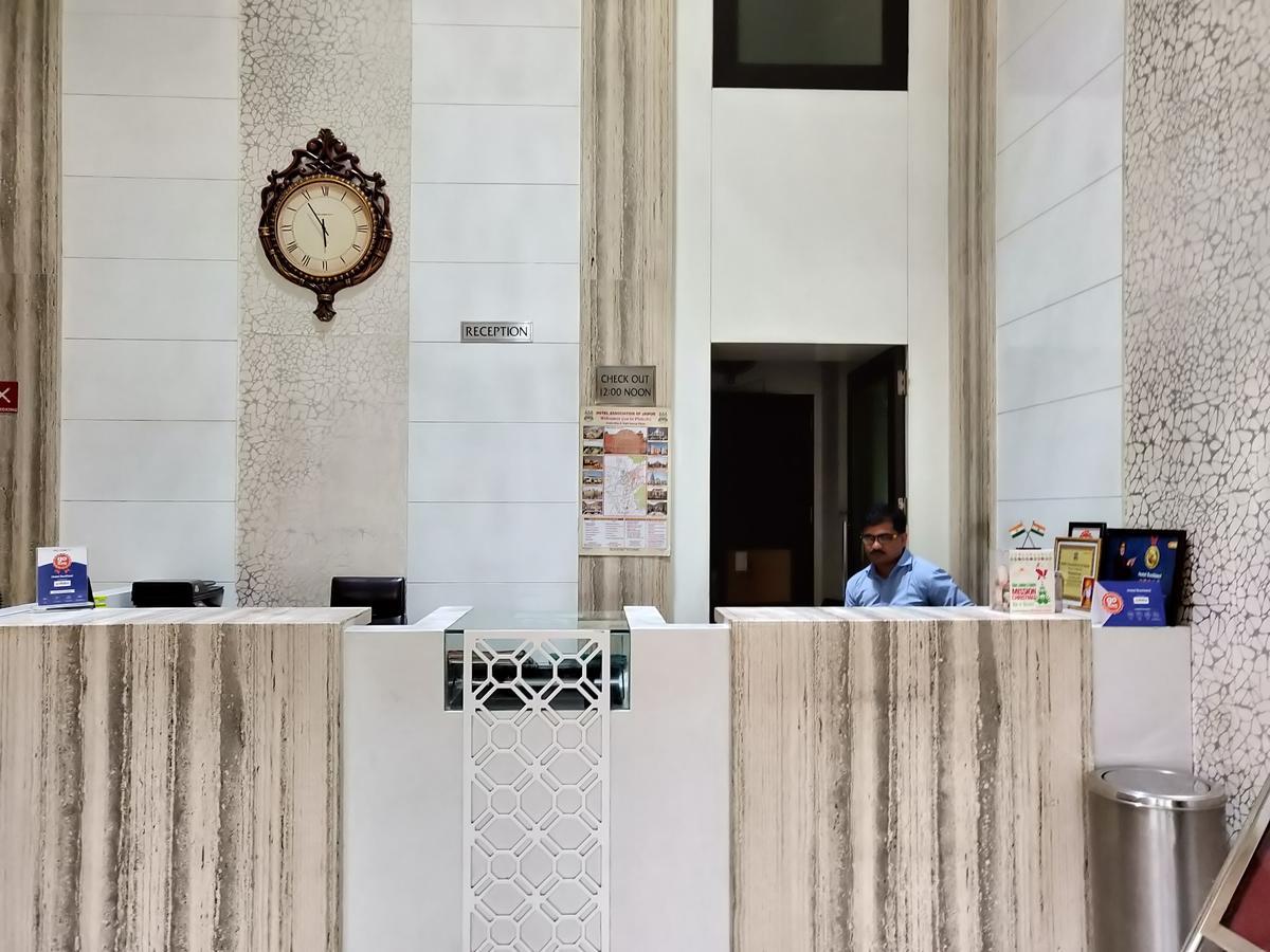 Hotel Rockland Jaipur Bagian luar foto