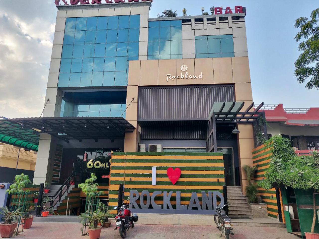 Hotel Rockland Jaipur Bagian luar foto